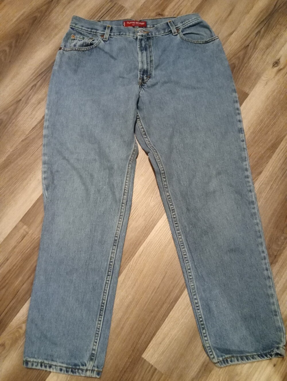 Classic Relaxed 550 Light Blue Jeans - Comfort Fit
